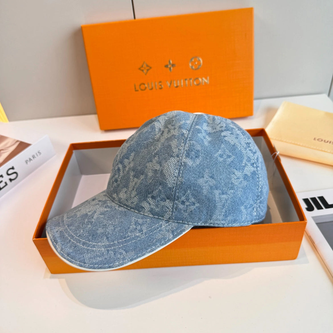 LV Blue and White Sun-Protective Denim Baseball Cap