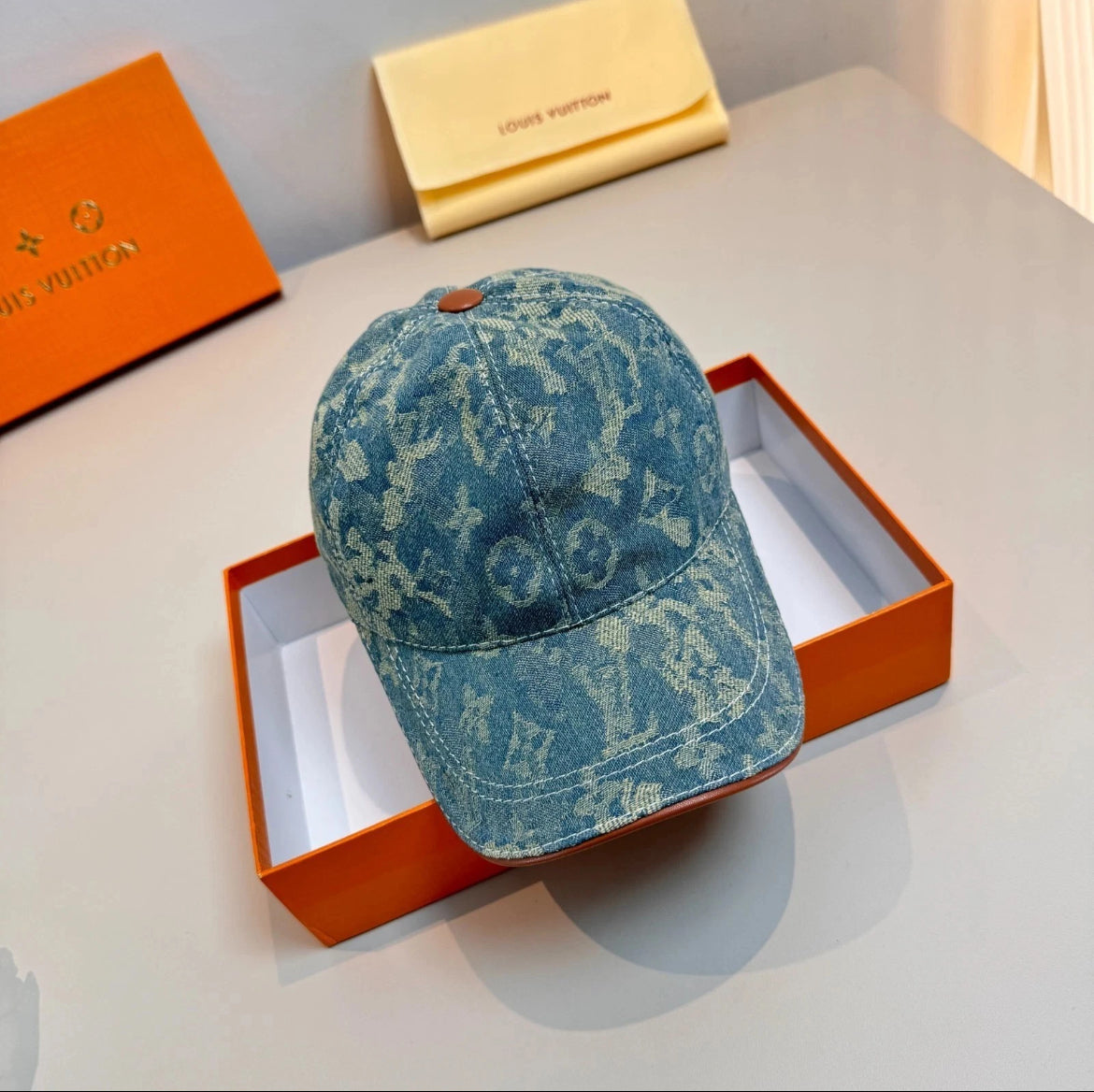LV Blue and White Sun-Protective Denim Baseball Cap